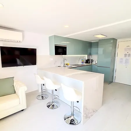 Skol 408a 2 Bedrooms Duplex With Sea Views *